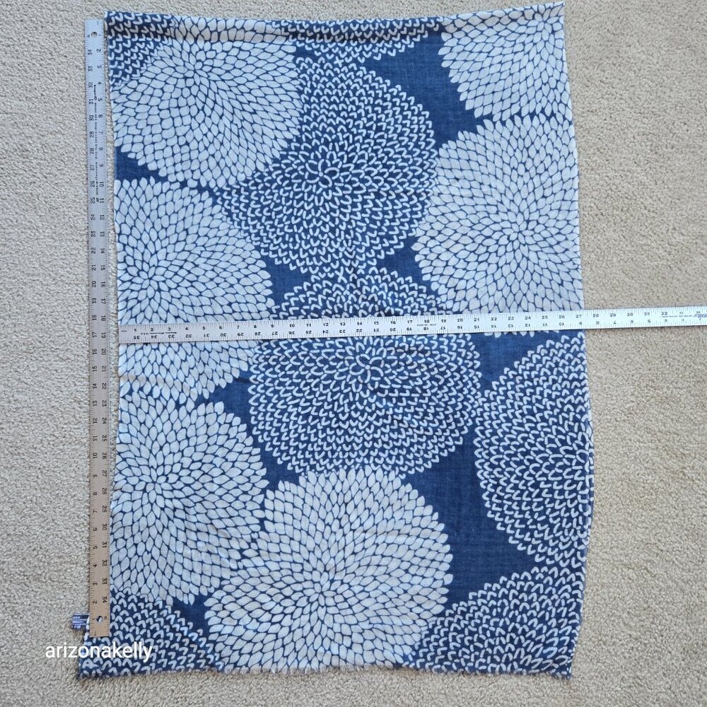 Cashmere Lightweight Scarf Chrysanthemum Dahlia Flower Floral - Picture 10 of 11